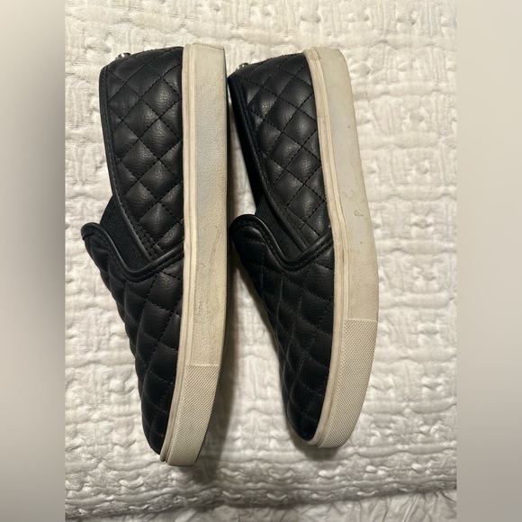Steve Madden sneakers - Picture 3 of 5